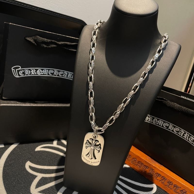 Ch*0me He**ts necklaces